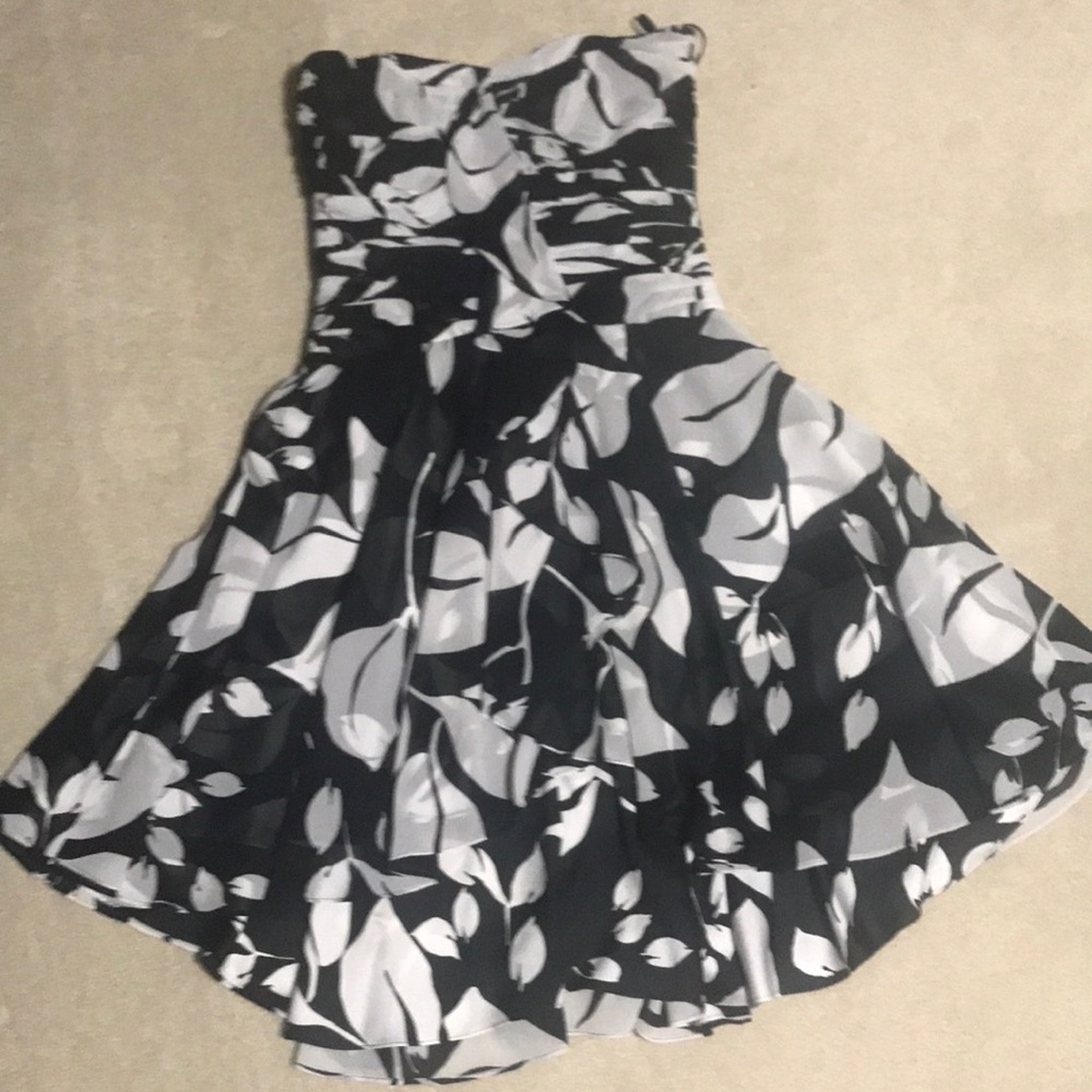 White House black market strapless dress